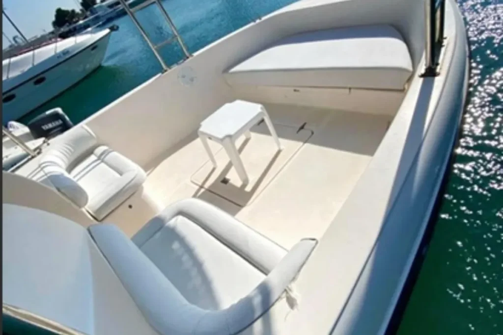 Yacht