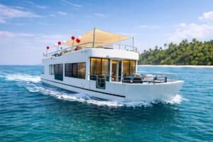 Sunset cruise houseboat with Moroccan Ramadan atmosphere