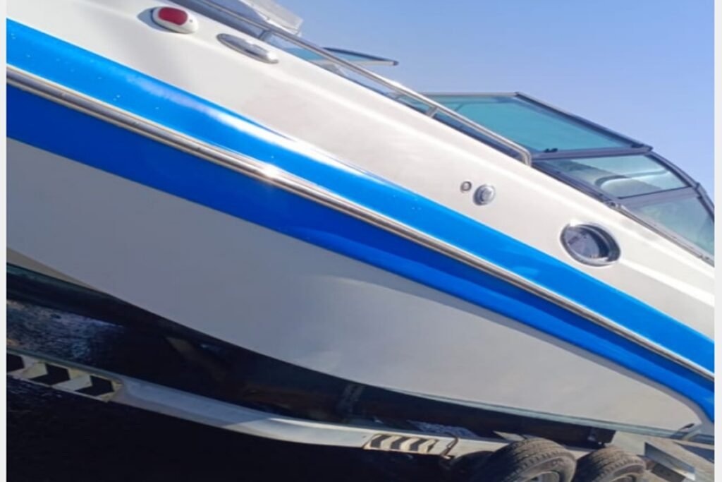 Yacht
