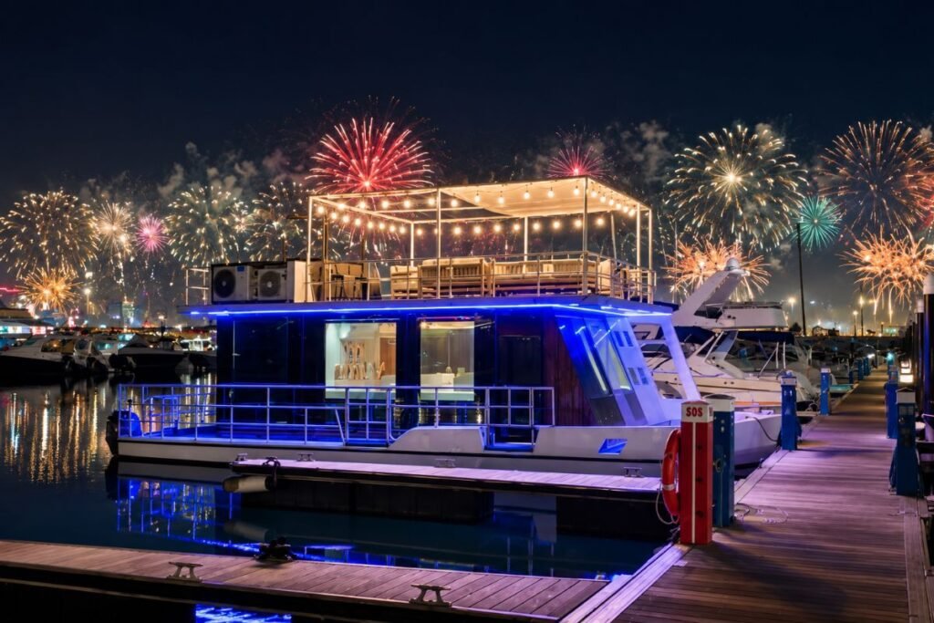 Yacht