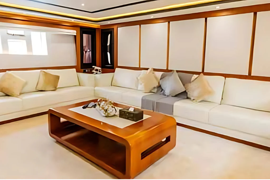 Yacht