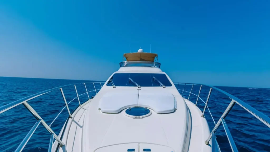azimut-luxury-yacht-55-ft-abu-dhabi-2